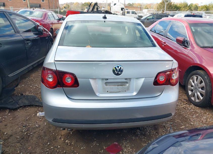Photo 17 of 2010 Volkswagen Jetta TDI (VIN 3VWRL7AJ3AM121258)