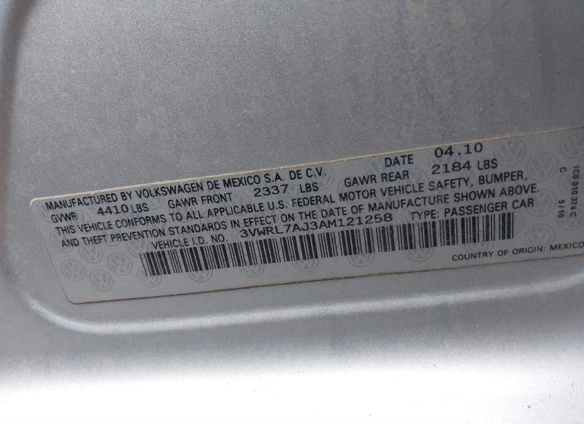 Photo 9 of 2010 Volkswagen Jetta TDI (VIN 3VWRL7AJ3AM121258)