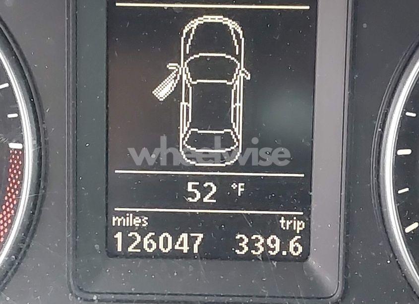 Photo 15 of 2010 Volkswagen Jetta TDI (VIN 3VWRL7AJ5AM178254)