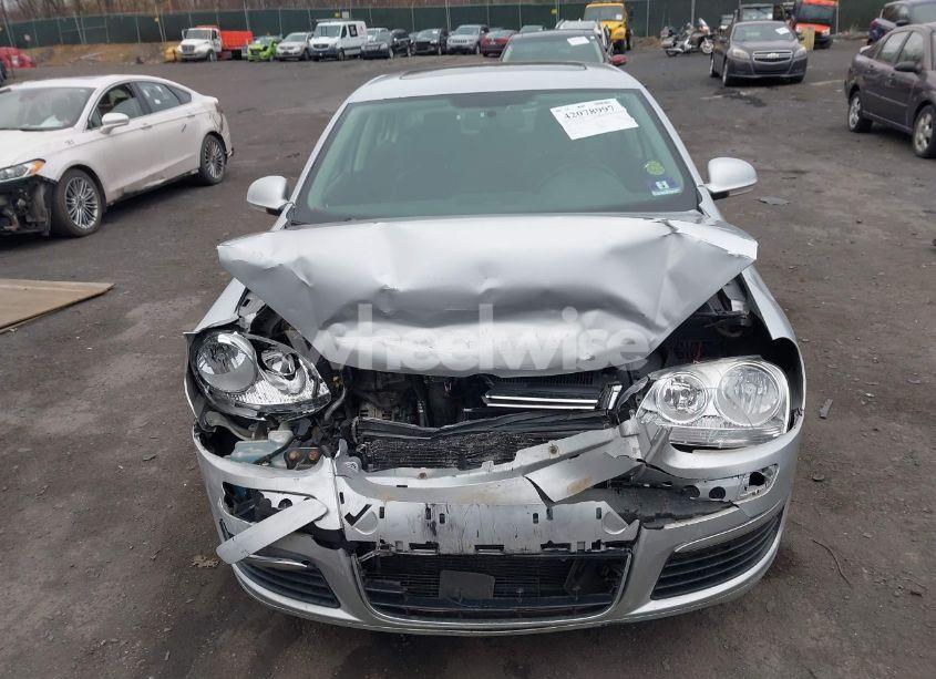 Photo 6 of 2010 Volkswagen Jetta TDI (VIN 3VWRL7AJ5AM178254)