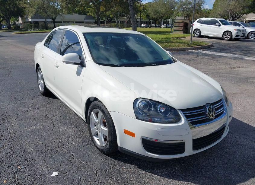 2008 Volkswagen Jetta SE/SEL (VIN 3VWRM71K08M108404) main photo