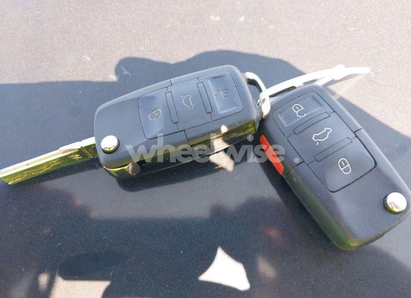 Photo 11 of 2008 Volkswagen Jetta SE (VIN 3VWRM71K08M122898)