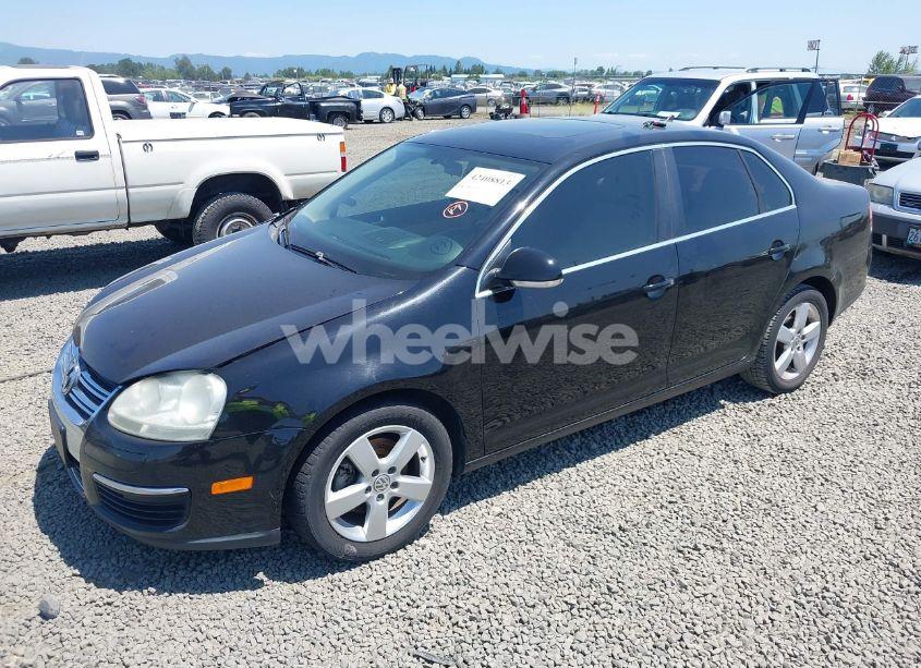 Photo 2 of 2008 Volkswagen Jetta SE (VIN 3VWRM71K08M122898)