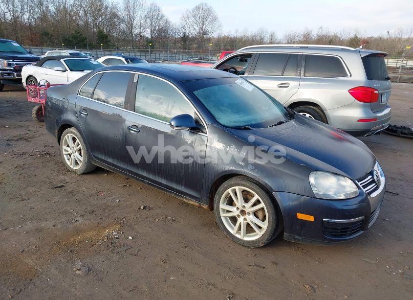 2008 Volkswagen Jetta SE/SEL (VIN 3VWRM71K08M156341) main photo