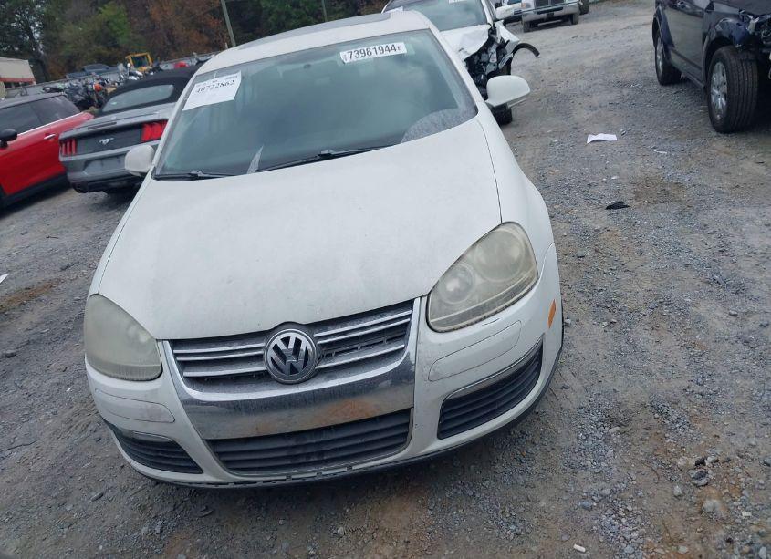 Photo 12 of 2009 Volkswagen Jetta SE/SEL (VIN 3VWRM71K09M041613)