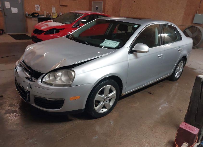 Photo 2 of 2008 Volkswagen Jetta SE/SEL (VIN 3VWRM71K18M071413)