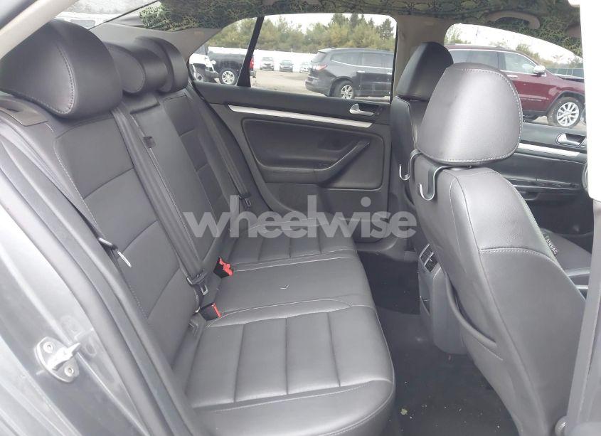 Photo 8 of 2008 Volkswagen Jetta SE (VIN 3VWRM71K18M135790)