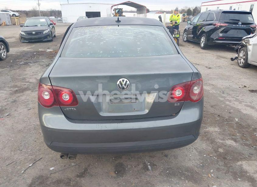 Photo 16 of 2009 Volkswagen Jetta SE (VIN 3VWRM71K29M142250)