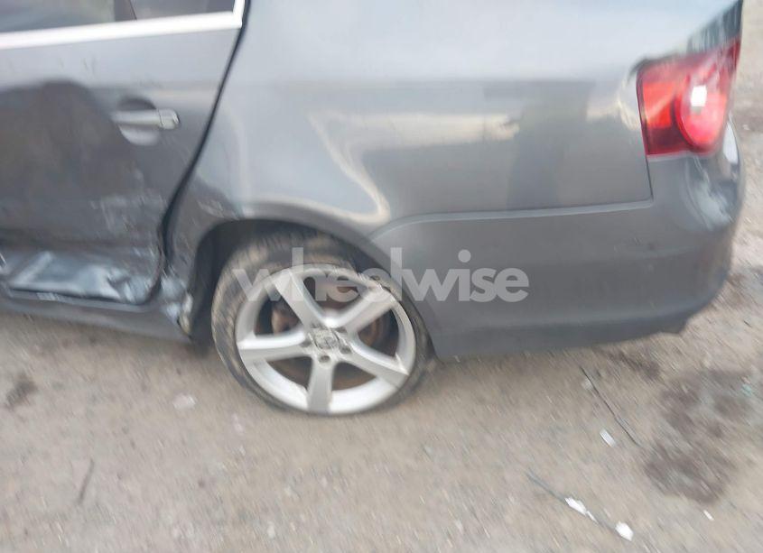 Photo 6 of 2009 Volkswagen Jetta SE (VIN 3VWRM71K29M142250)