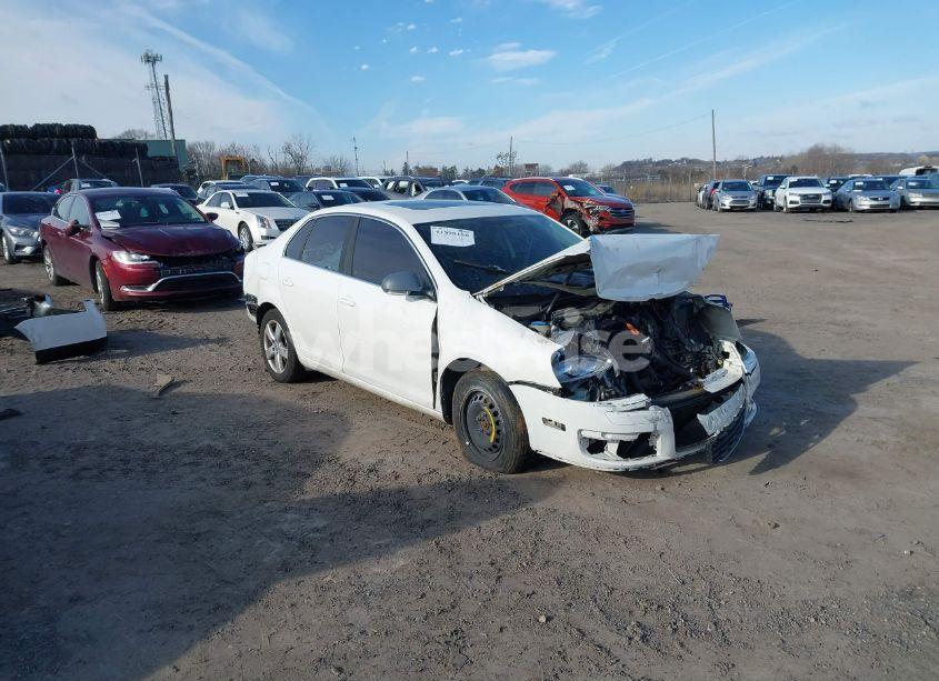 2008 Volkswagen Jetta SE/SEL (VIN 3VWRM71K38M023413) main photo