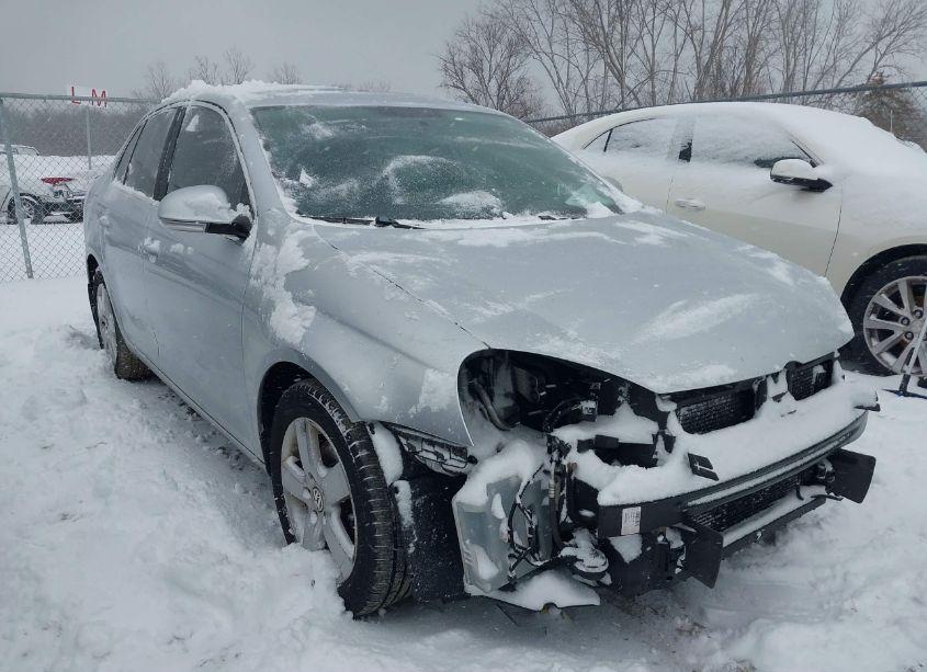 2008 Volkswagen Jetta SE/SEL (VIN 3VWRM71K48M142832) main photo