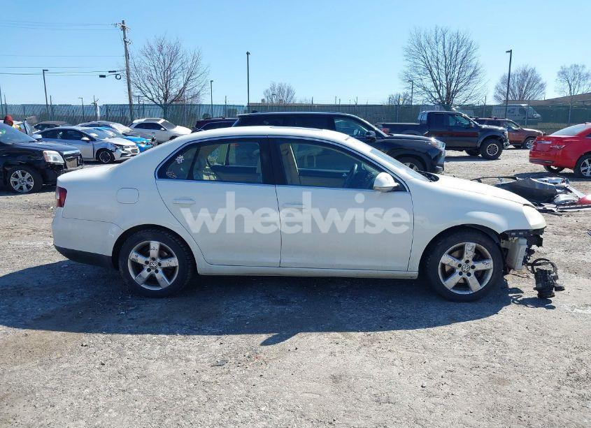 Photo 14 of 2008 Volkswagen Jetta SE/SEL (VIN 3VWRM71K68M070130)