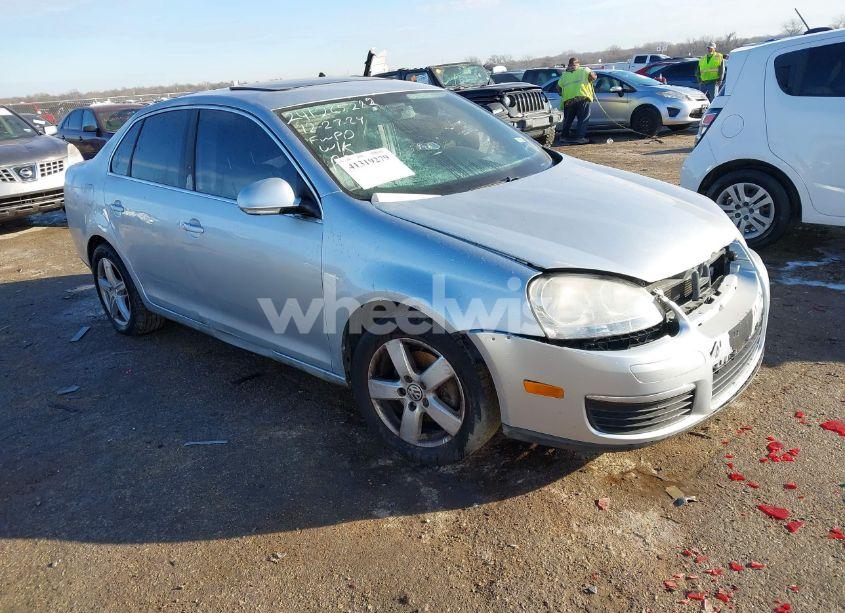2008 Volkswagen Jetta SE (VIN 3VWRM71K78M158314) main photo