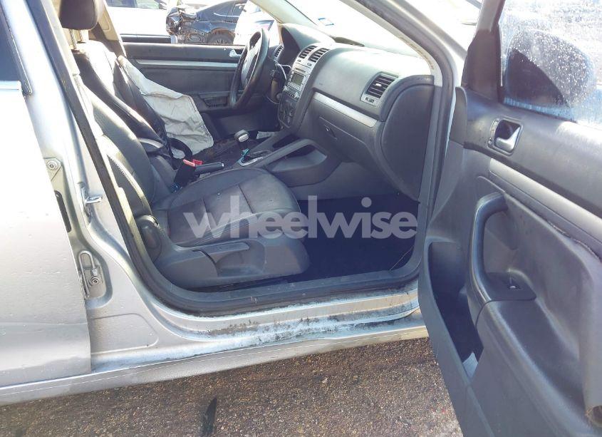 Photo 5 of 2008 Volkswagen Jetta SE (VIN 3VWRM71K78M158314)