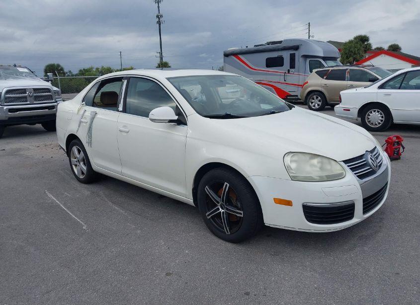 2008 Volkswagen Jetta SE/SEL (VIN 3VWRM71K78M182466) main photo