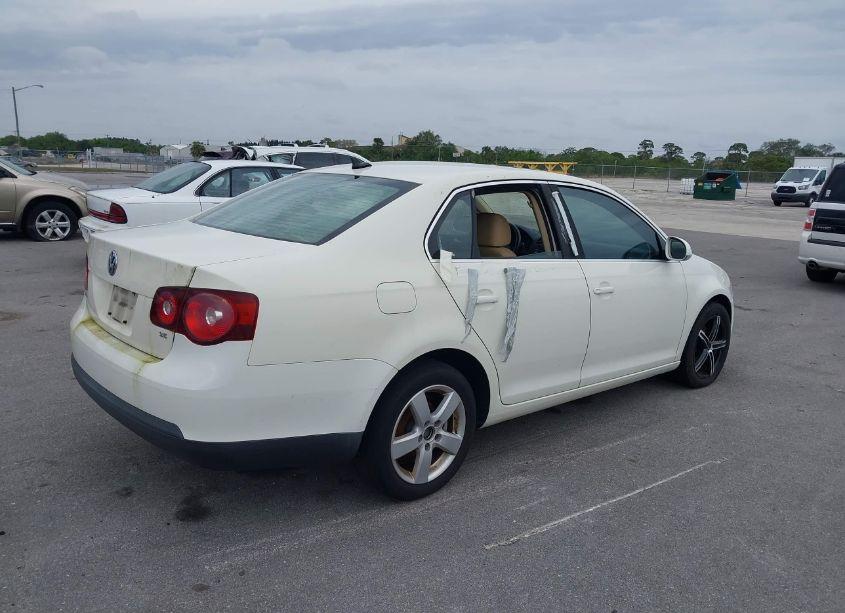 Photo 4 of 2008 Volkswagen Jetta SE/SEL (VIN 3VWRM71K78M182466)