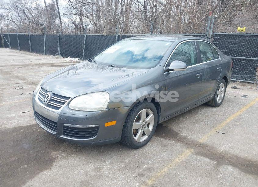 Photo 2 of 2008 Volkswagen Jetta SE (VIN 3VWRM71K88M089360)