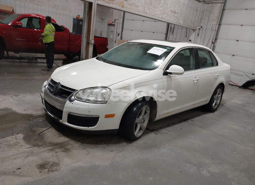 Photo 2 of 2008 Volkswagen Jetta SE/SEL (VIN 3VWRM71K88M133146)