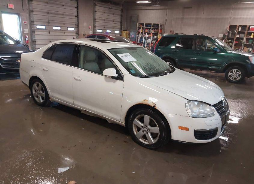 2008 Volkswagen Jetta SE (VIN 3VWRM71K88M153591) main photo