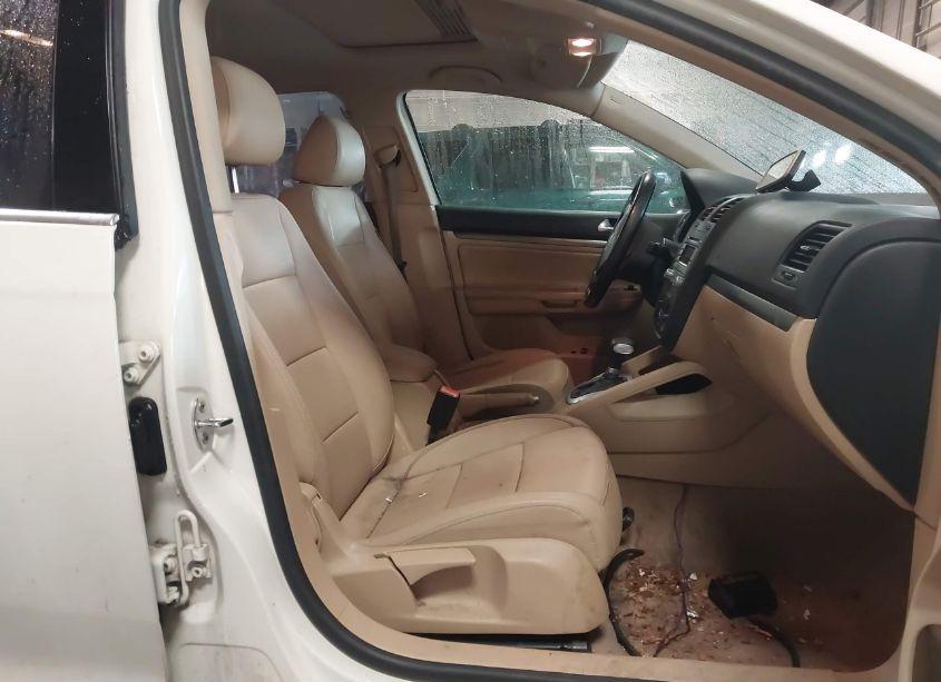 Photo 5 of 2008 Volkswagen Jetta SE (VIN 3VWRM71K88M153591)