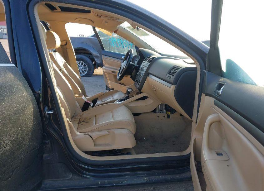 Photo 5 of 2008 Volkswagen Jetta SE/SEL (VIN 3VWRM71K98M054780)