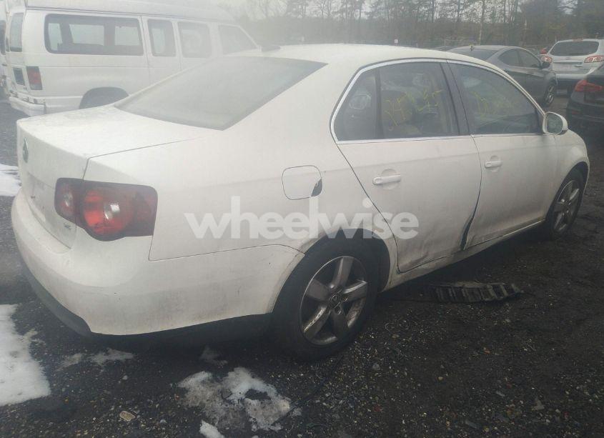 Photo 4 of 2008 Volkswagen Jetta SE/SEL (VIN 3VWRM71KX8M114386)