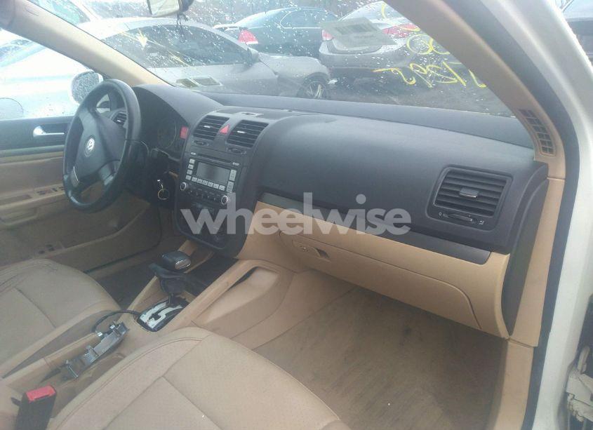 Photo 5 of 2008 Volkswagen Jetta SE/SEL (VIN 3VWRM71KX8M114386)