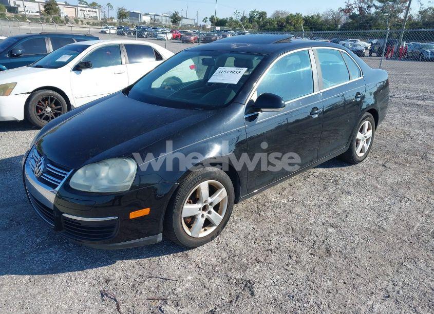 Photo 2 of 2008 Volkswagen Jetta SE/SEL (VIN 3VWRM71KX8M182235)