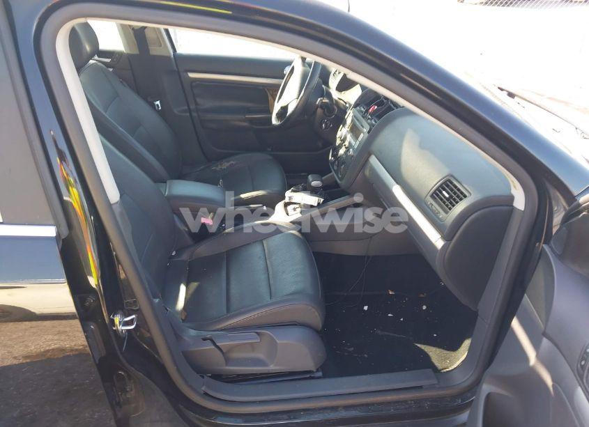 Photo 5 of 2008 Volkswagen Jetta SE/SEL (VIN 3VWRM71KX8M182235)