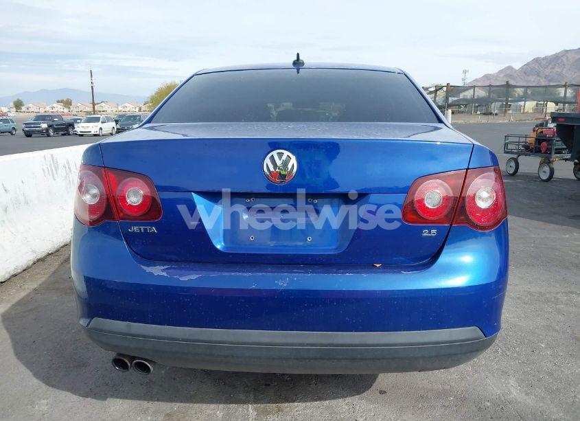 Photo 6 of 2008 Volkswagen Jetta SE/SEL (VIN 3VWRM71KX8M188729)