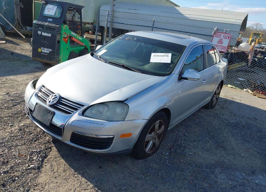 Photo 2 of 2009 Volkswagen Jetta SE/SEL (VIN 3VWRM71KX9M033132)
