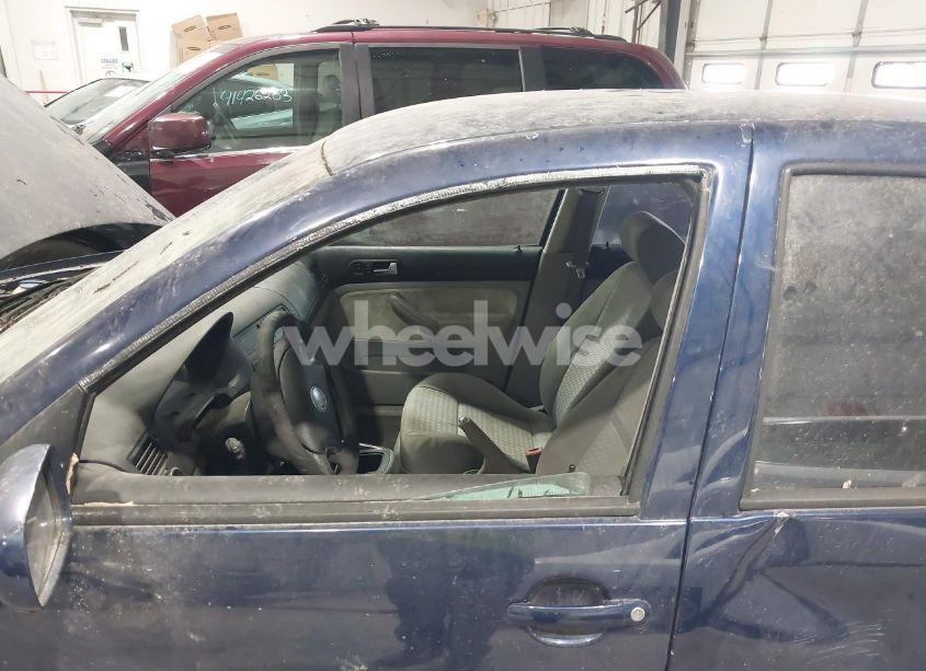 Photo 6 of 2004 Volkswagen Jetta GL TDI (VIN 3VWRR69M54M142379)