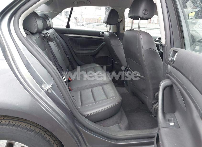 Photo 8 of 2006 Volkswagen Jetta TDI (VIN 3VWRT71K16M763574)