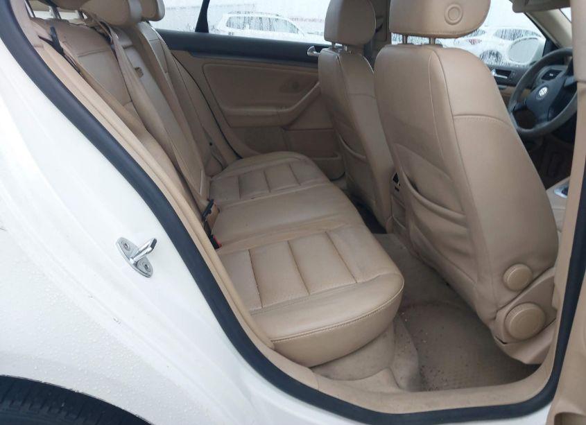 Photo 8 of 2006 Volkswagen Jetta TDI (VIN 3VWRT71K26M761784)