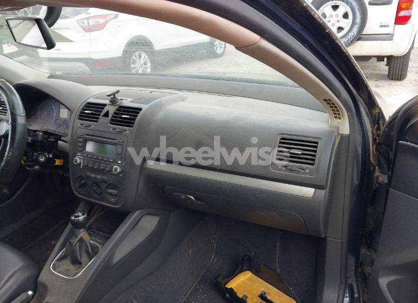 Photo 5 of 2006 Volkswagen Jetta TDI (VIN 3VWRT71K36M634557)