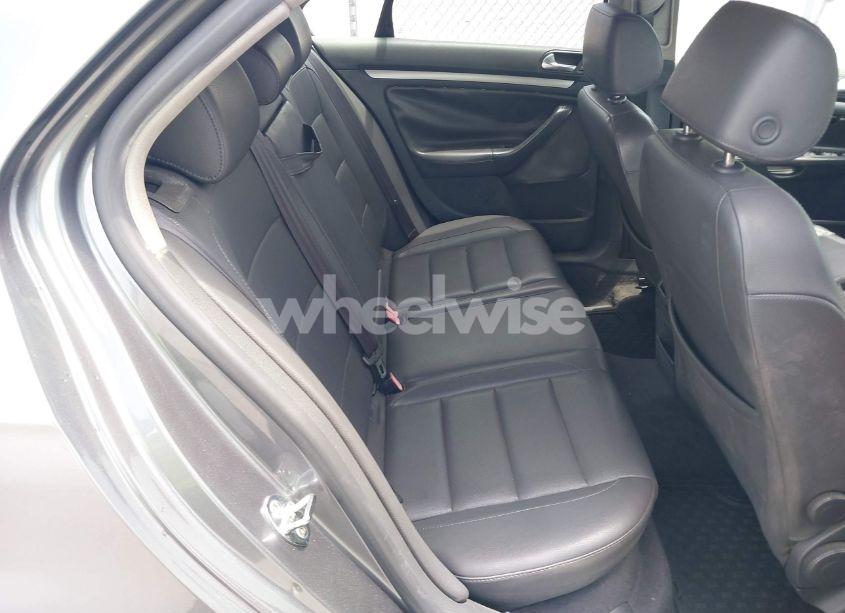 Photo 8 of 2006 Volkswagen Jetta TDI (VIN 3VWRT71K66M639039)