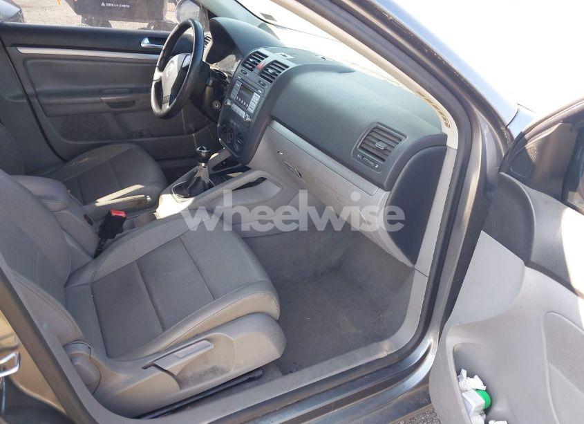 Photo 5 of 2006 Volkswagen Jetta TDI (VIN 3VWRT71K76M702066)