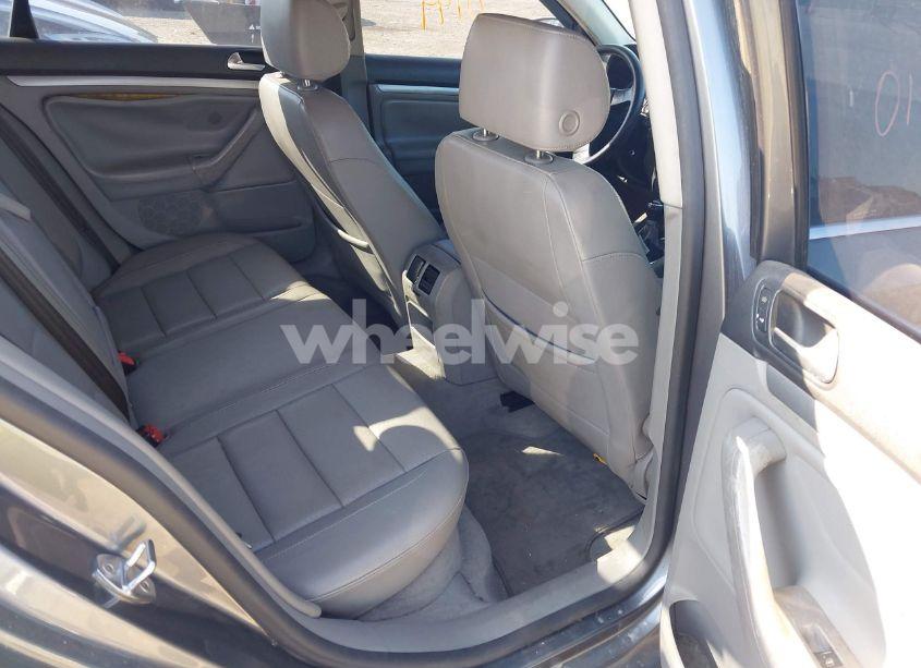 Photo 8 of 2006 Volkswagen Jetta TDI (VIN 3VWRT71K76M702066)