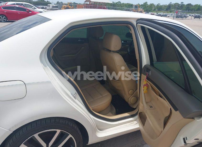 Photo 8 of 2006 Volkswagen Jetta TDI (VIN 3VWRT71K86M632237)