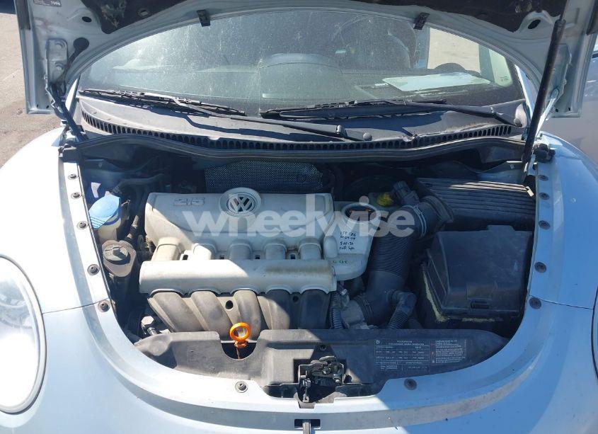 Photo 10 of 2009 Volkswagen New BEETLE 2.5L (VIN 3VWRW31C09M504152)