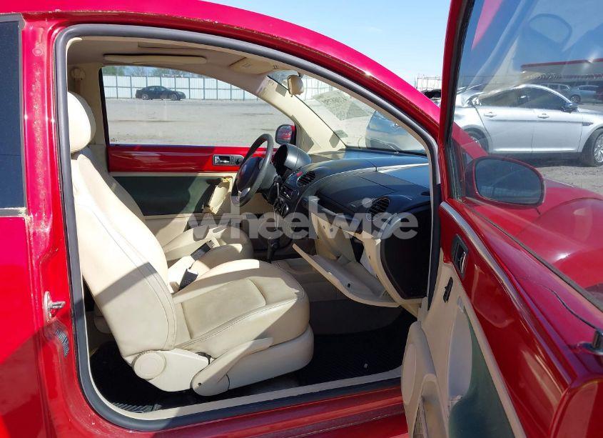 Photo 5 of 2006 Volkswagen New BEETLE 2.5 (VIN 3VWRW31C86M414081)