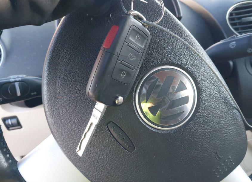 Photo 11 of 2009 Volkswagen New BEETLE 2.5L (VIN 3VWRW31C99M517076)