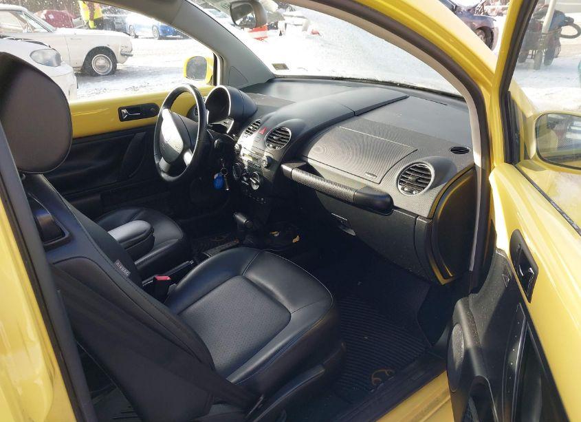 Photo 5 of 2009 Volkswagen New BEETLE 2.5L (VIN 3VWRW31C99M517935)