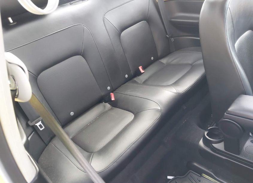 Photo 8 of 2009 Volkswagen New BEETLE 2.5L (VIN 3VWRW31C99M517935)