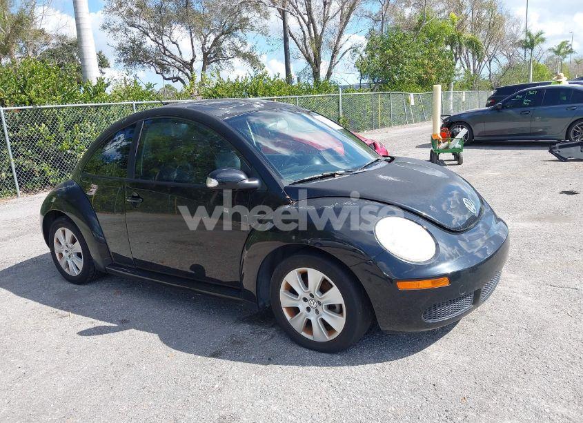 2010 Volkswagen New BEETLE 2.5L (VIN 3VWRW3AG0AM023034) main photo