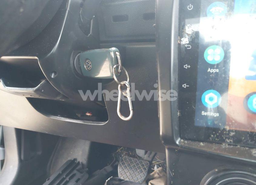 Photo 11 of 2010 Volkswagen New BEETLE 2.5L (VIN 3VWRW3AG1AM030235)