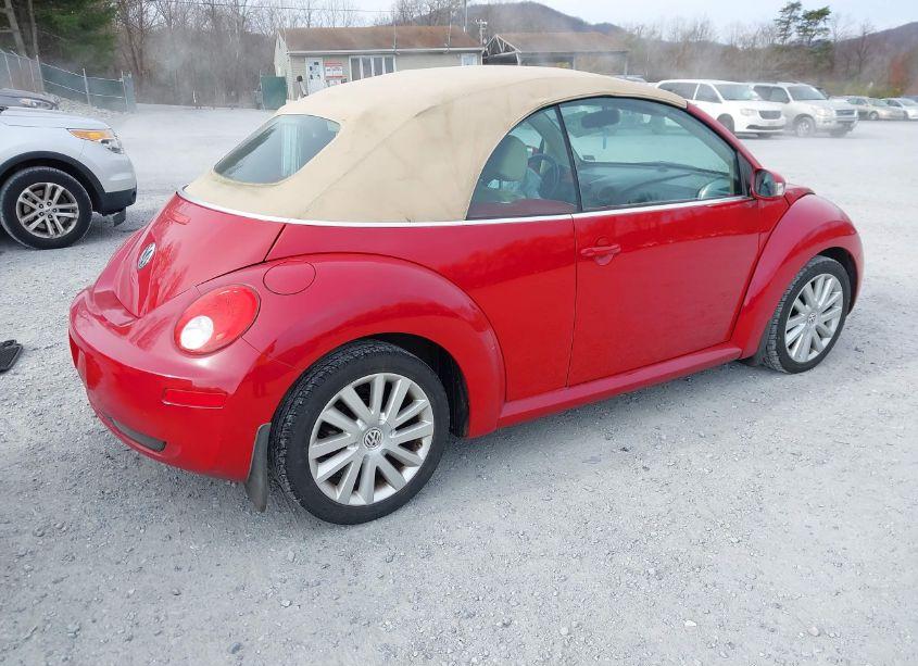Photo 4 of 2010 Volkswagen New BEETLE 2.5L (VIN 3VWRW3AL6AM009233)
