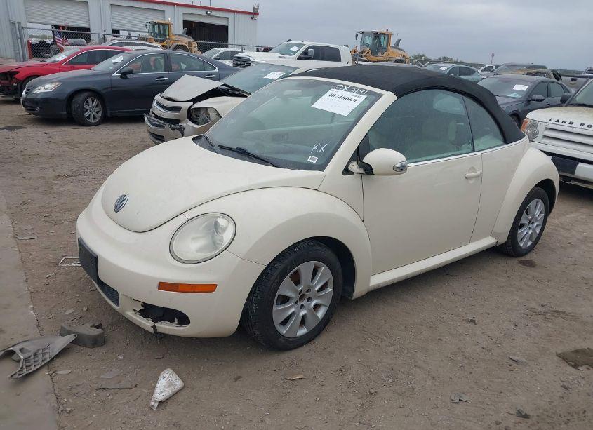 Photo 2 of 2010 Volkswagen New BEETLE 2.5L (VIN 3VWRW3AL8AM005586)
