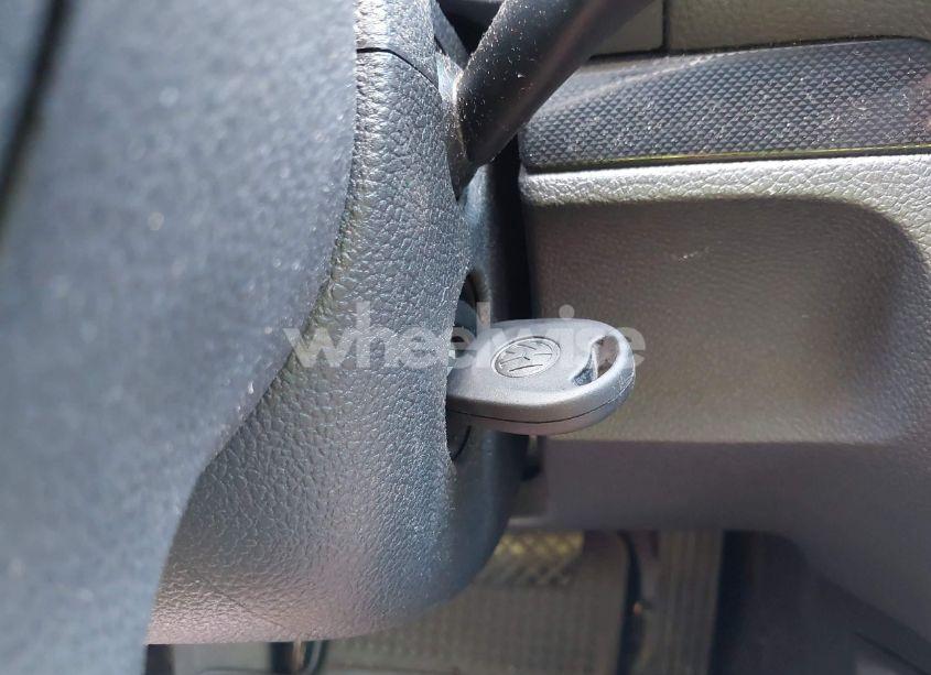 Photo 11 of 2010 Volkswagen Jetta SE (VIN 3VWRX7AJ0AM032753)