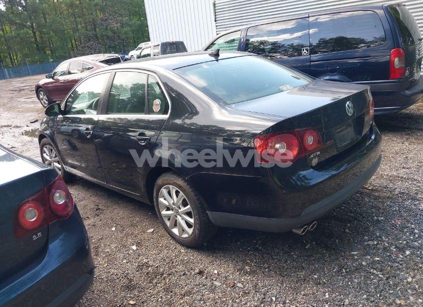 Photo 3 of 2010 Volkswagen Jetta SE (VIN 3VWRX7AJ0AM032753)